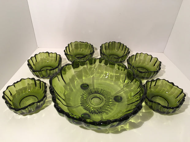 Retro Green C Bowl wt Matching 6 Small Bowls