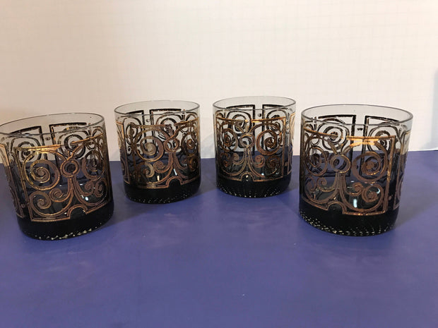 VTG Martini Pitcher with 4 Matching Glasses Gold Scrolling
