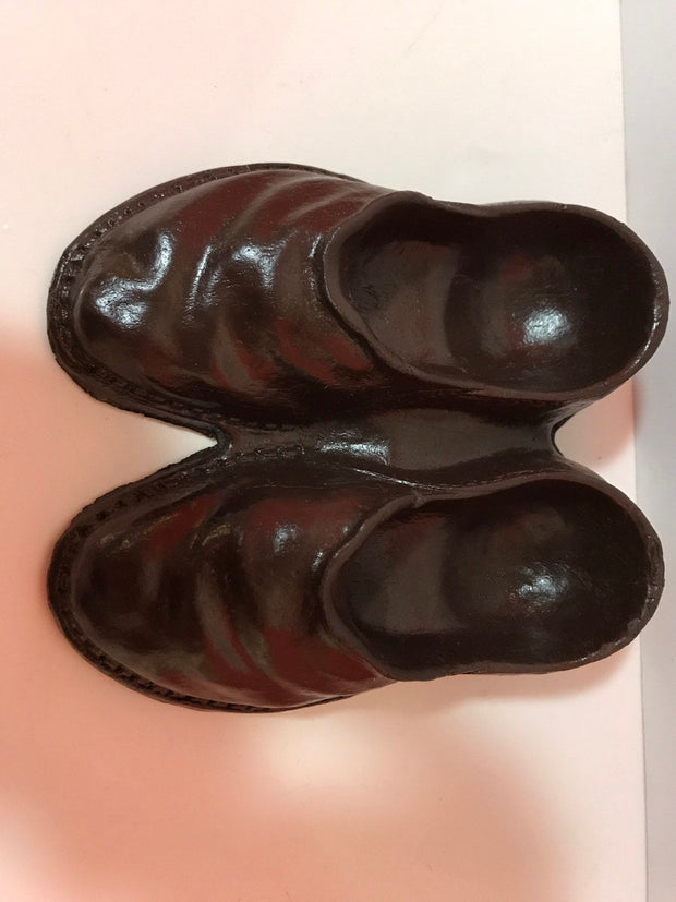 Syroco Wood Figural Pair of Mens Shoes/Slippers Hand painted Brown 1940s  5 1/4&quot; x 4 1/2&quot; Collectible