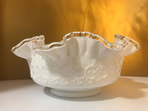 Fenton Silvercrest Spanish Lace Ruffled Edge  bowl Vintage