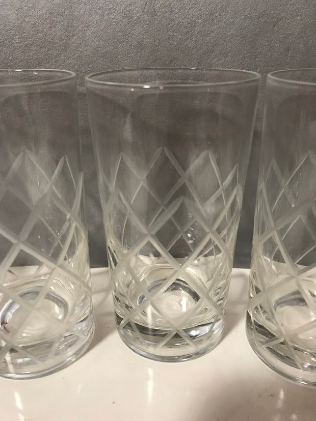 Vintage 4 pc Set Drinking Glasses Mid Century 1970s Etched Diamond Pattern Clear