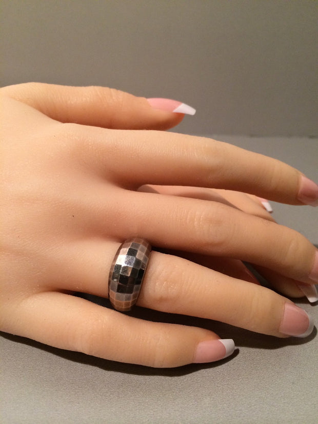 Sterling Silver Ring .925 shimmering prism cut SALE