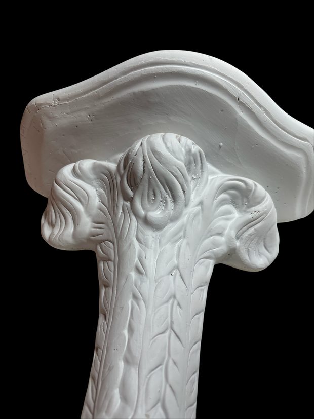 Elegant shabby chic wall scones/shelf in plaster vintage