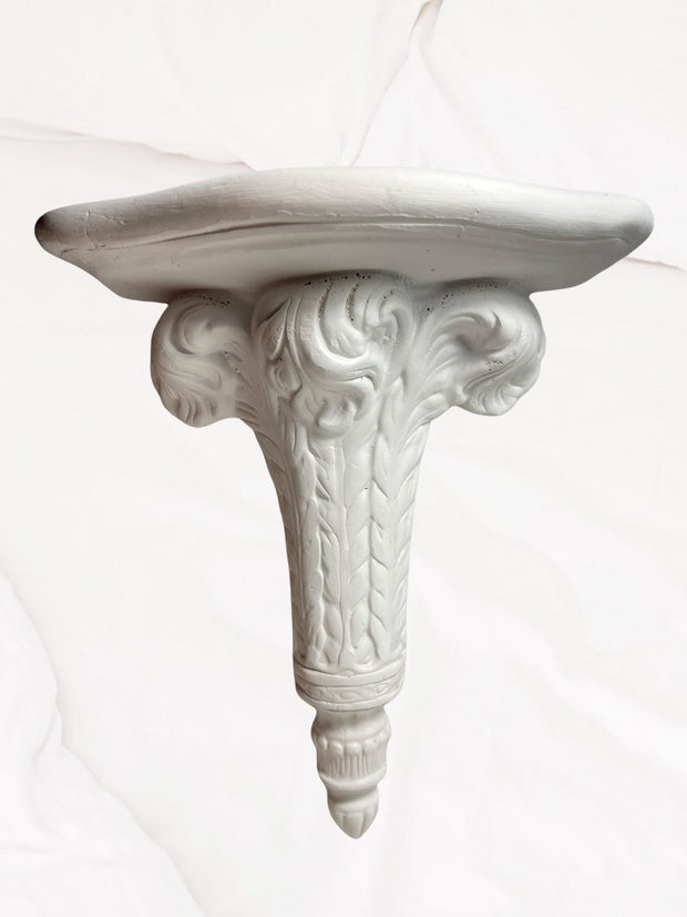 Elegant shabby chic wall scones/shelf in plaster vintage